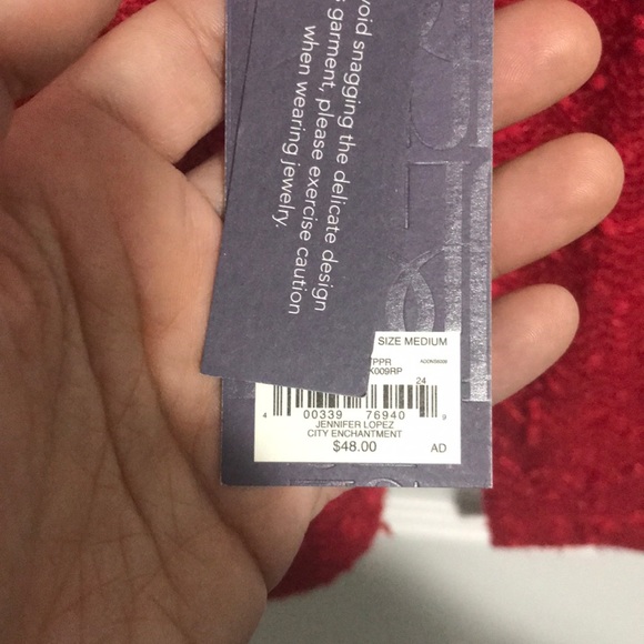 NWT Jennifer Lopez Red Textured Blouse - Picture 3 of 6